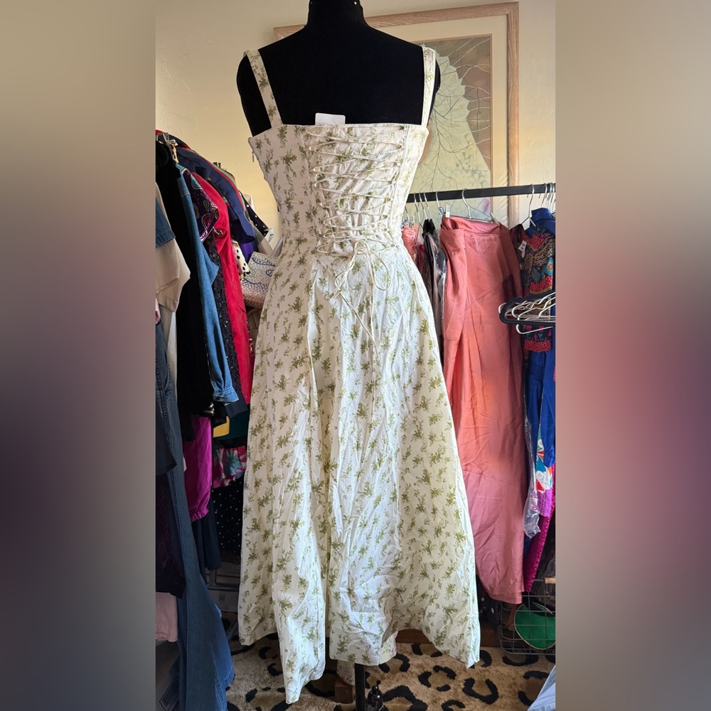 House of CB White Floral Midi Dress - Picture 4 of 8